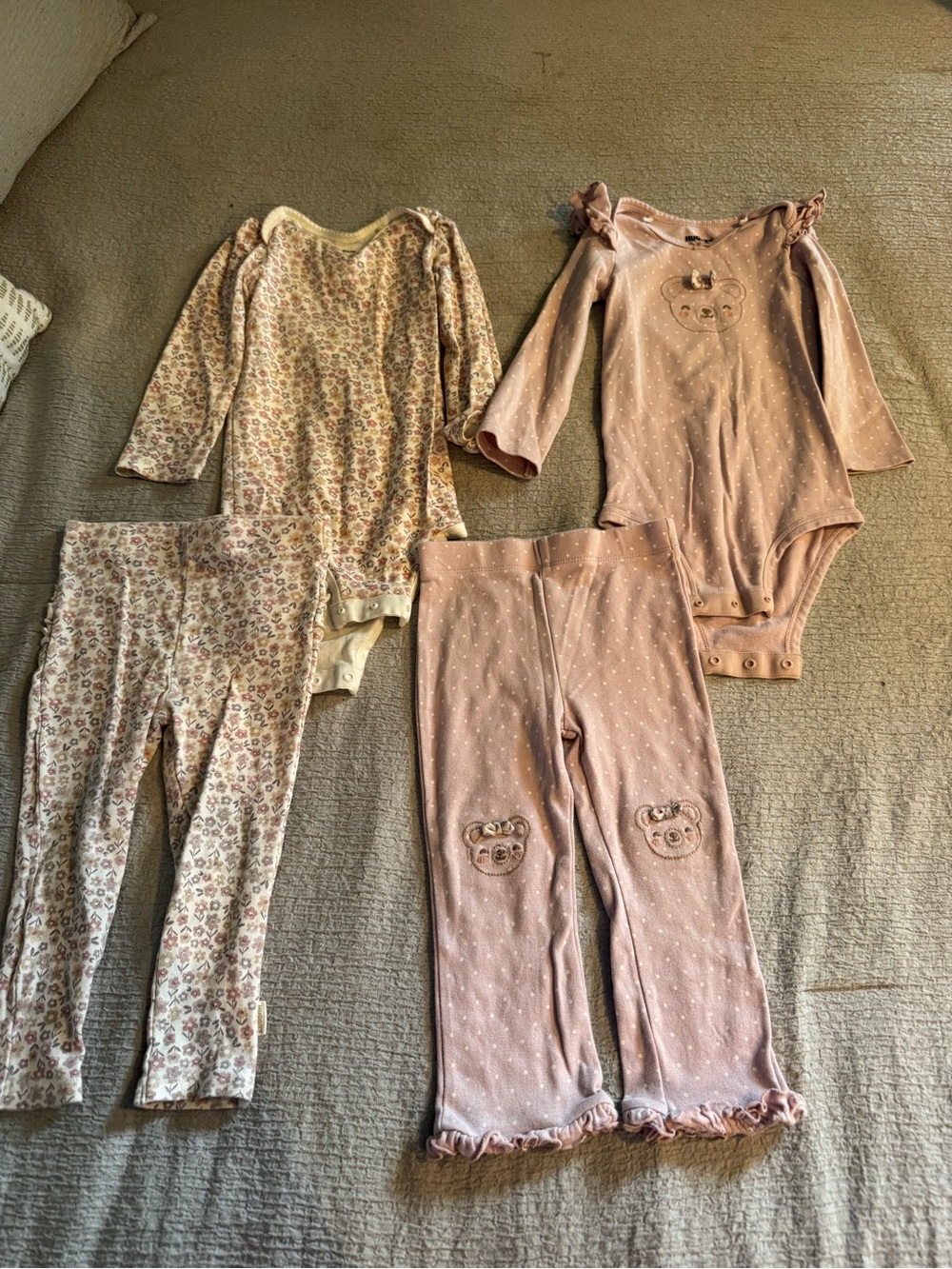 Girls' Pink Floral Matching Set - Long Sleeve Bodysuits & Pants